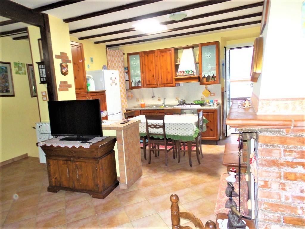 Appartamento a Caprarola in Via Giuseppe Garibaldi - Foto 3