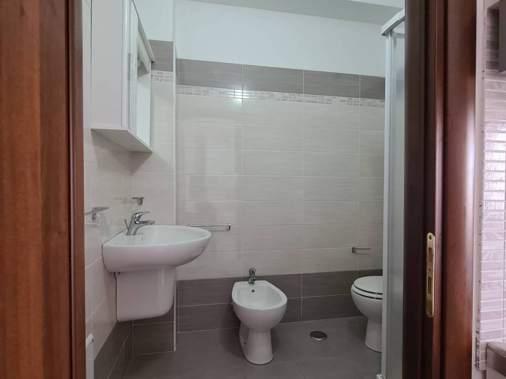 Appartamento a Catanzaro in viale Crotone, 9 - Foto 4