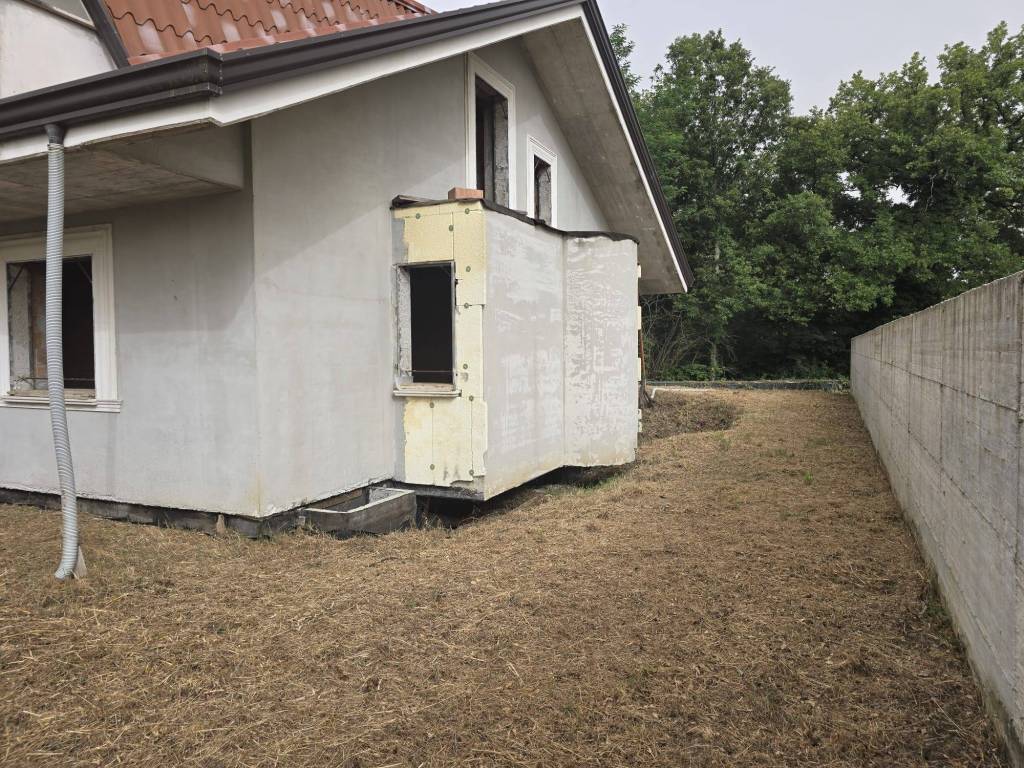 Villa a Ceccano in Via San Francesco d'Assisi, 204 - Foto 3