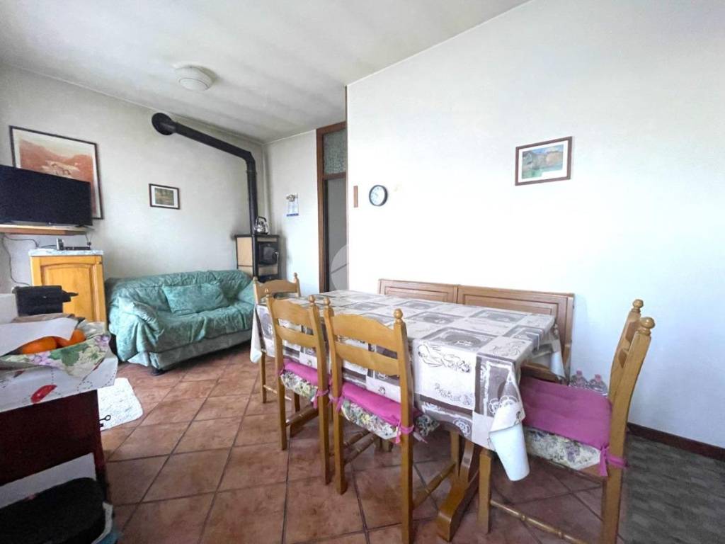 Appartamento a Grone in Via Provinciale, 17 - Foto 3
