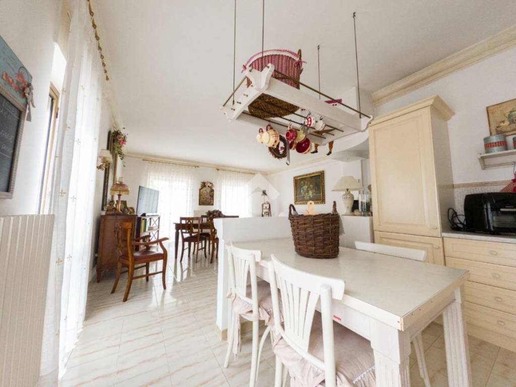 Appartamento a Manfredonia in Via Santa Tecchia, 32 - Foto 2