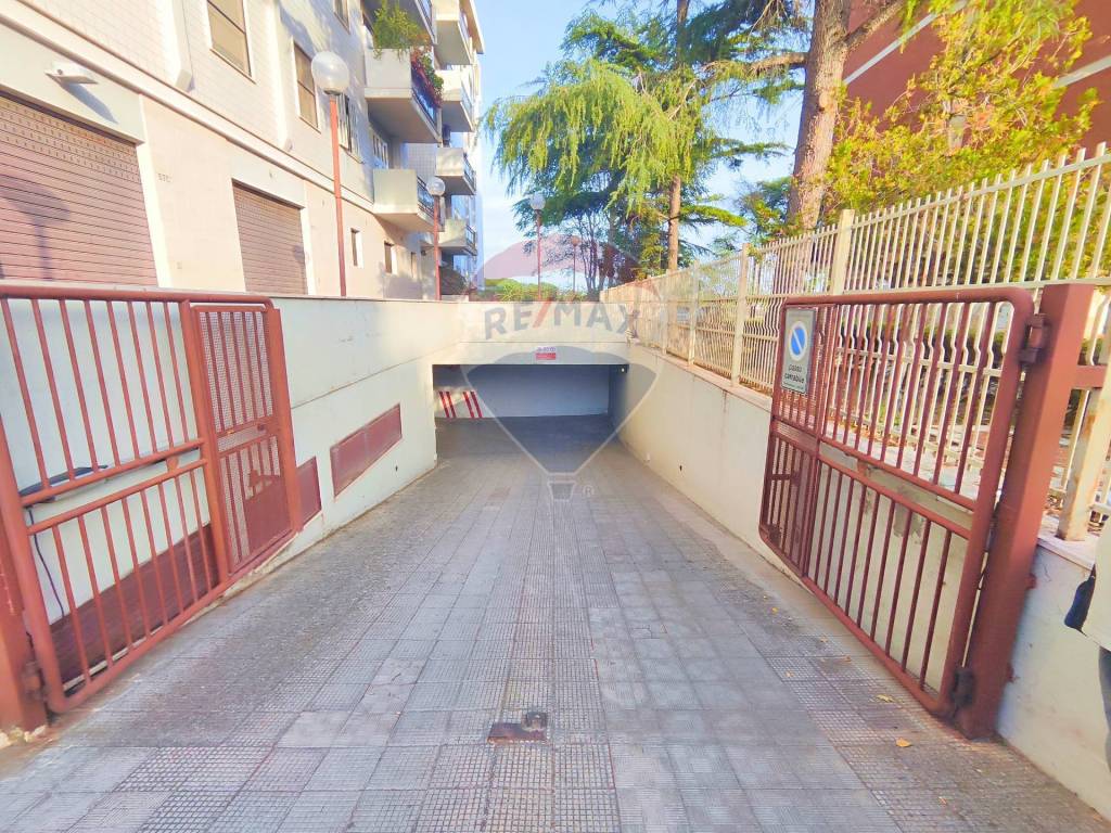 Box / garage a Foggia in Via Pietrantonio Loffredo, 59 - Foto 2