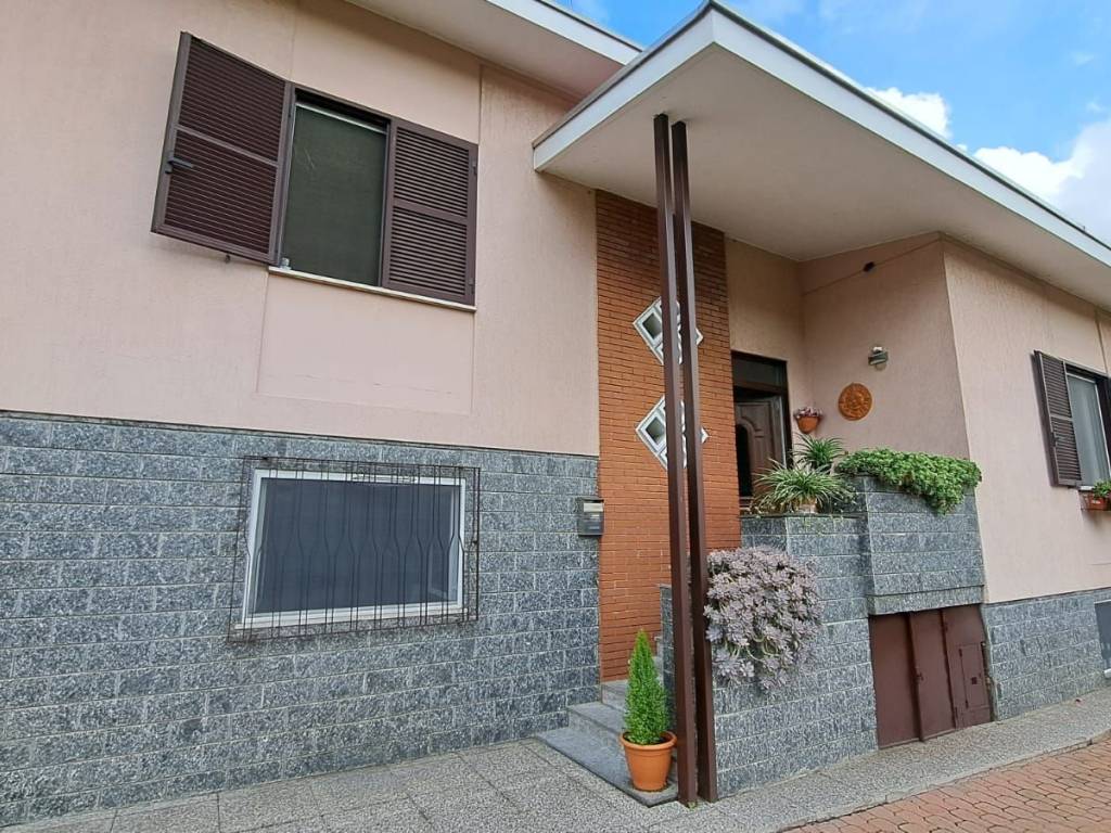 Villa a Castronno in Via Roma, 16 - Foto 3