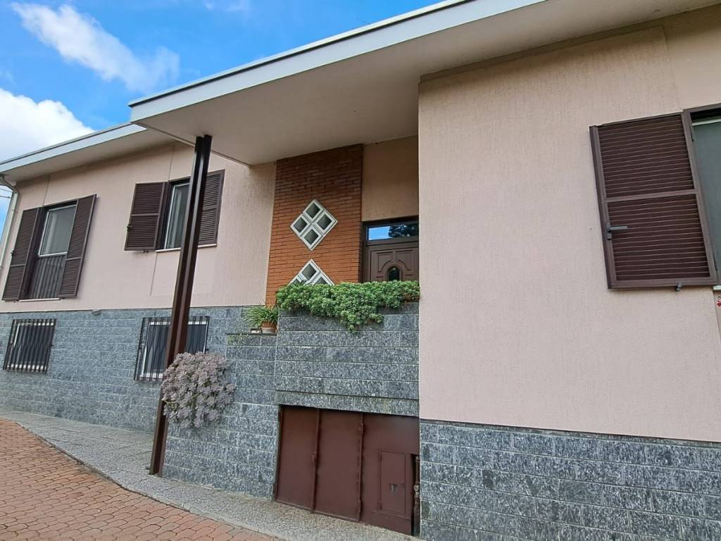 Villa a Castronno in Via Roma, 16 - Foto 4