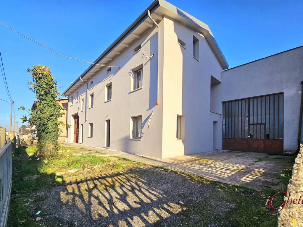 Appartamento a Cento in Via Riga - Foto 4