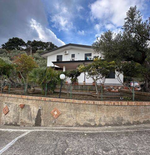 Villa a Catanzaro in Viale Vincenzo Gattoleo - Foto 4