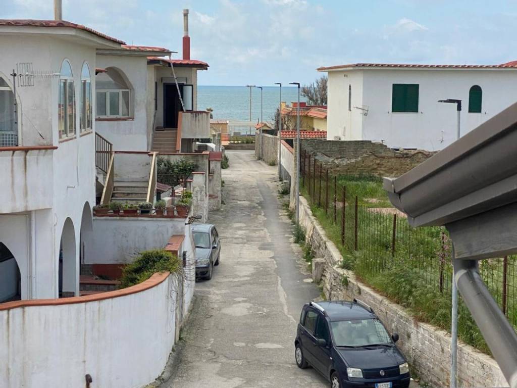 Villa a Castel volturno in Viale dei Fiori - Foto 2