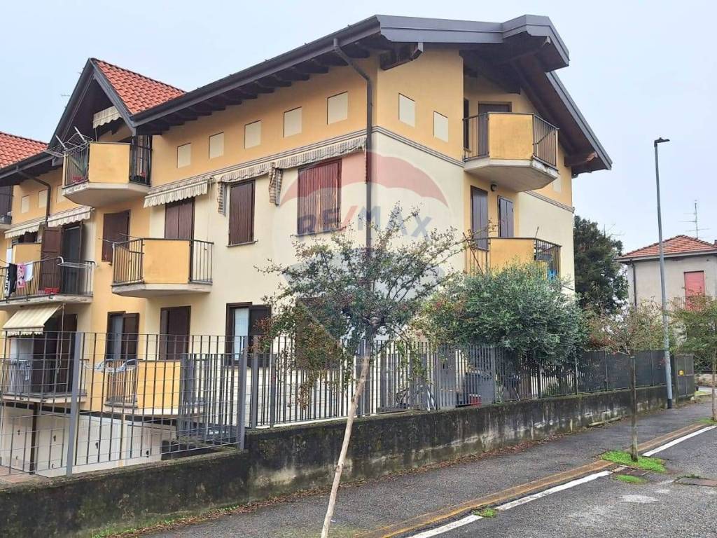 Appartamento a Ferno in via della repubblica - Foto 2
