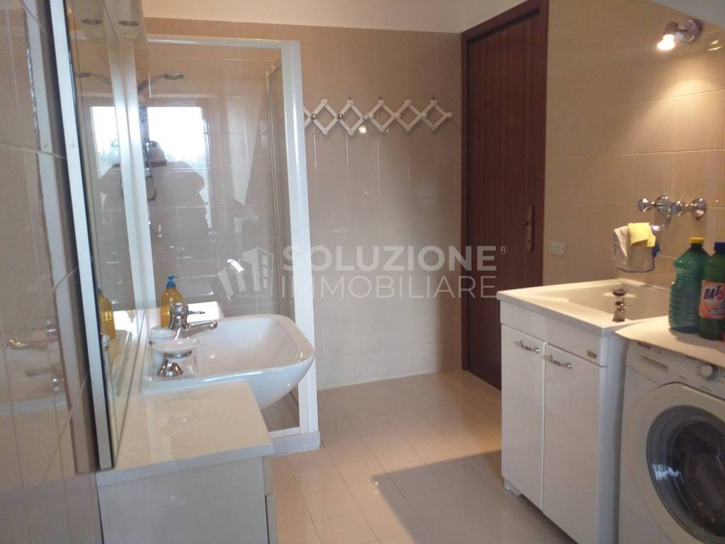 Villa a Nembro in Via Gavarno Sant'Antonio, 1 - Foto 3