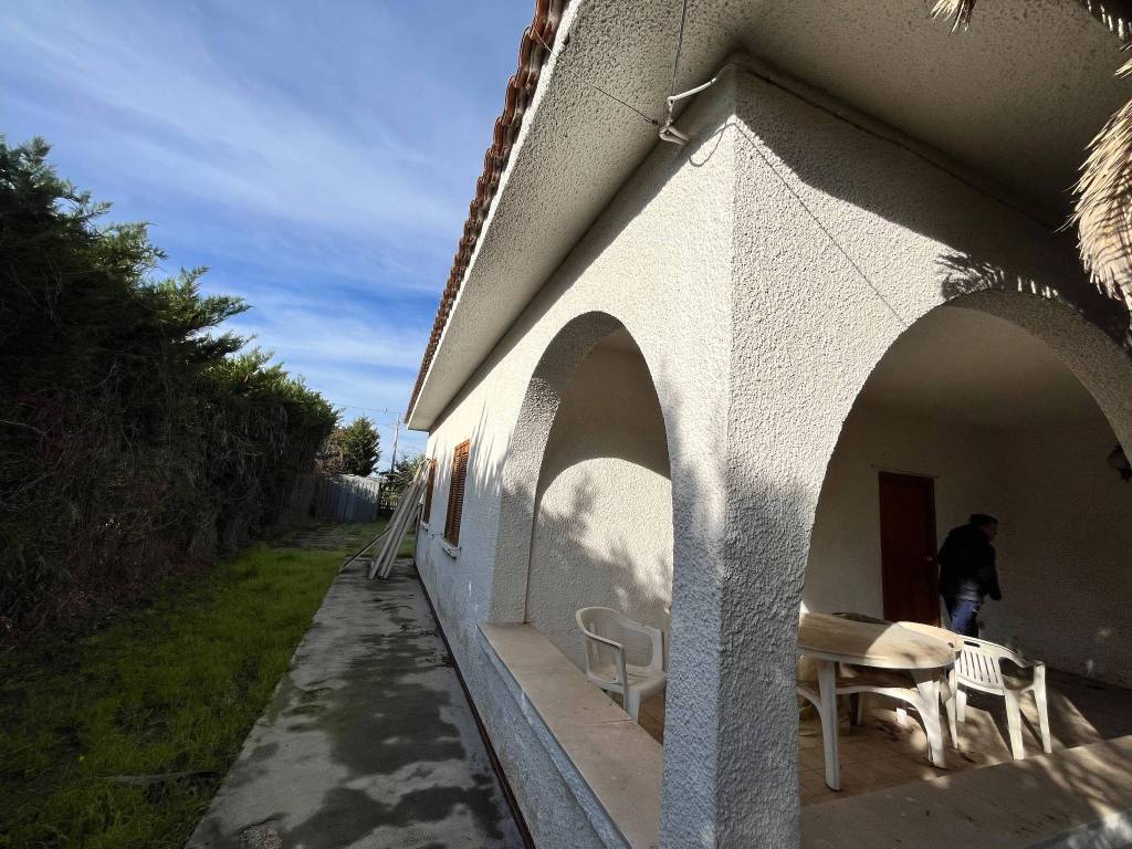 Villa a Manfredonia in Viale delle Rondinelle - Foto 3