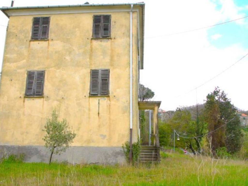 Appartamento a Genova in Via San Biagio di Valpolcevera, 56 - Foto 2
