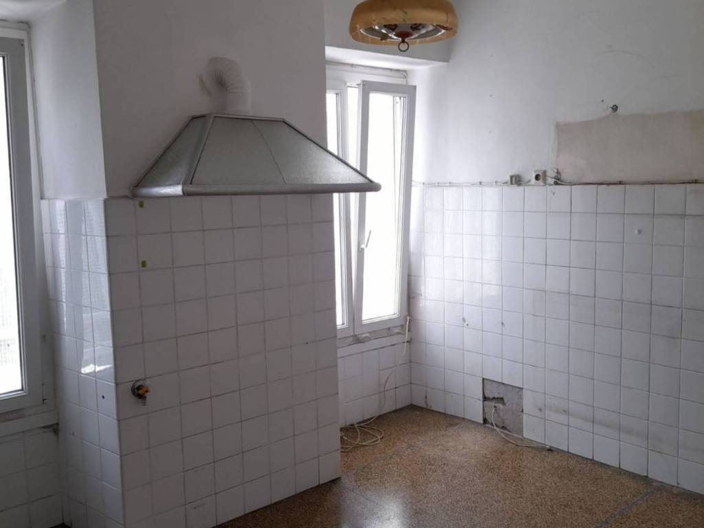 Appartamento a Genova in Via Ciro Menotti, 33 - Foto 2