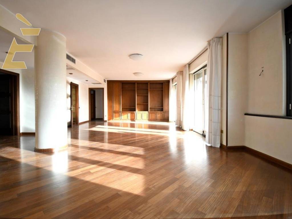 Appartamento a Cagliari in Viale Trieste, 65 - Foto 2