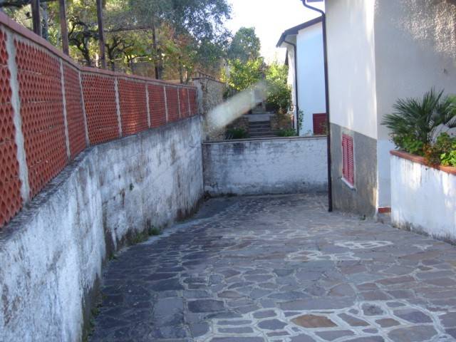 Villa a Nocera inferiore in Via Caiano-Fosso Imperatore - Foto 3