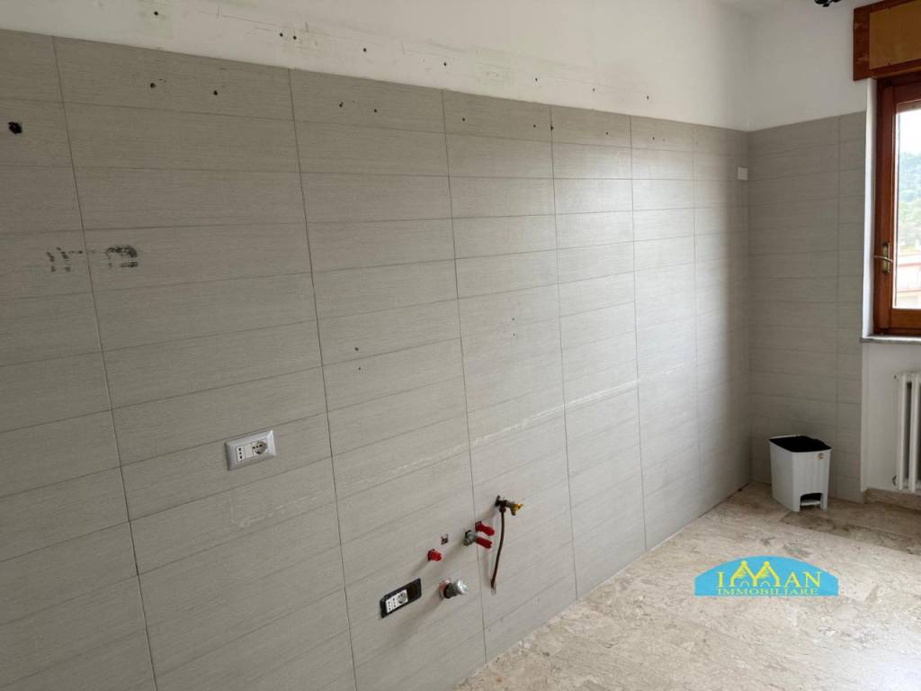 Appartamento a Ceglie messapica in Via Daunia - Foto 4