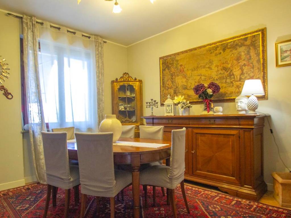 Villa a Zelo buon persico in Via Camillo Benso di Cavour, 5 - Foto 3