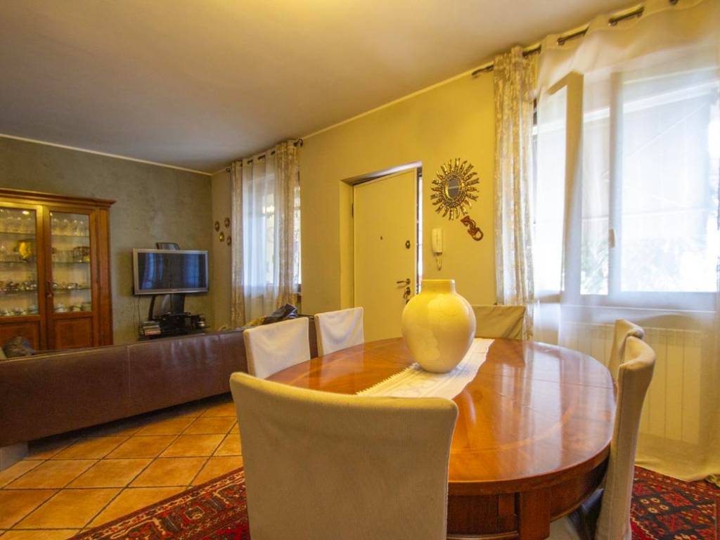 Villa a Zelo buon persico in Via Camillo Benso di Cavour, 5 - Foto 5