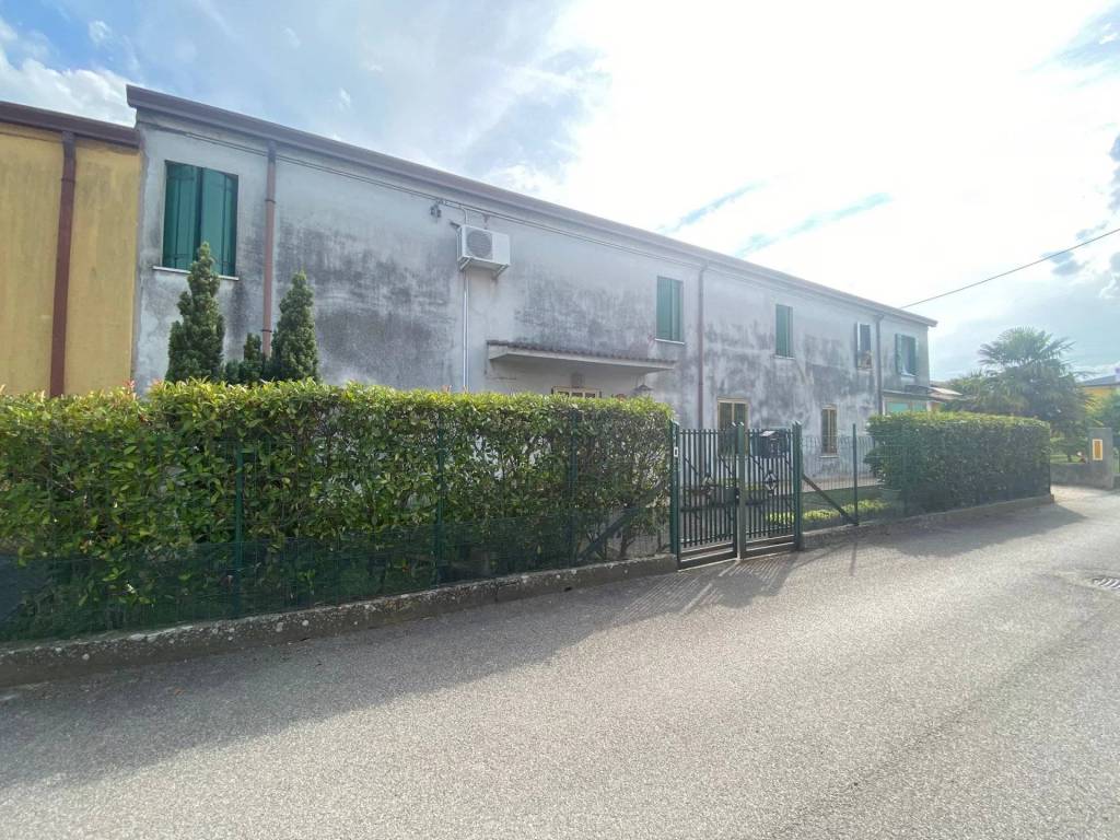 Casa indipendente a San martino di venezze in via livelli 23 - Foto 2