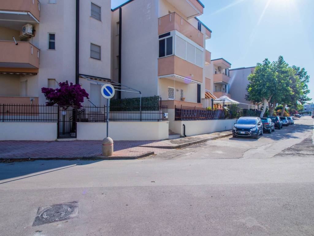 Appartamento a Lesina in Via Plutone, 64 - Foto 2