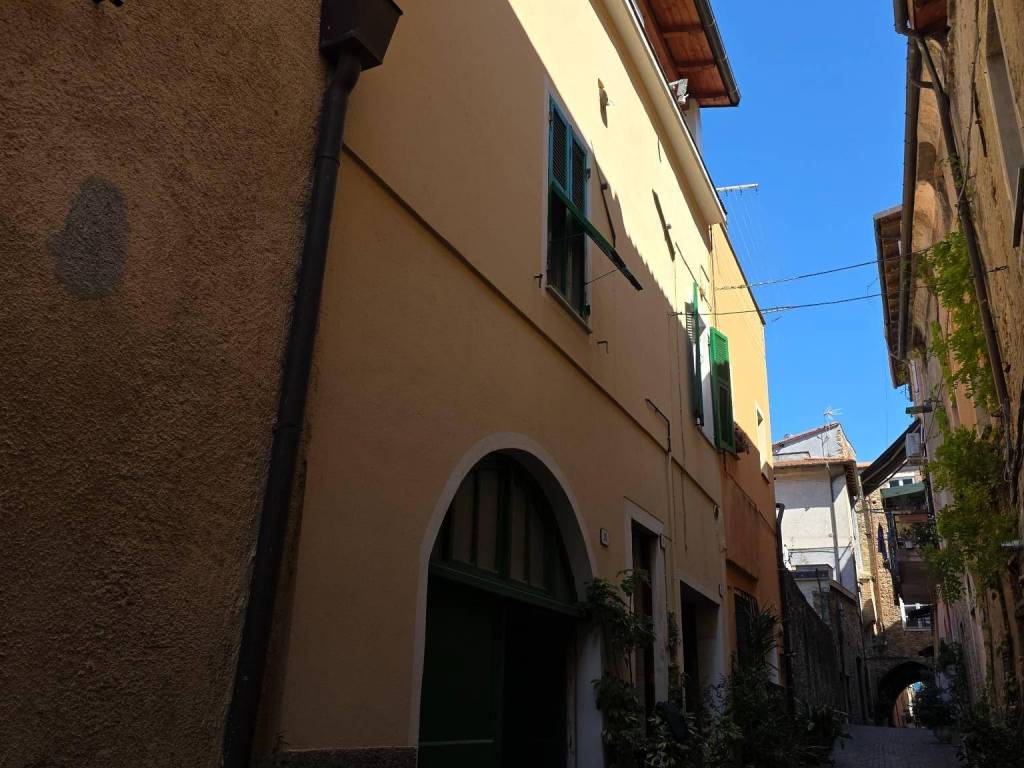 Casa indipendente a Villanova d'albenga in Via Giuseppe Garibaldi - Foto 3