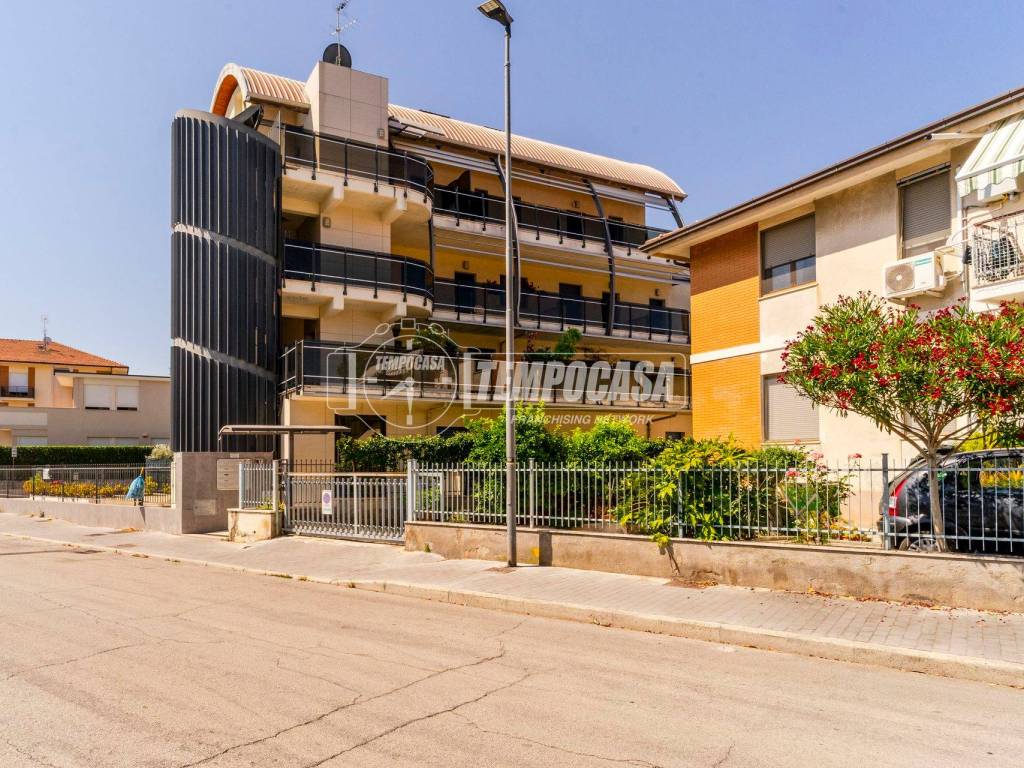 Appartamento a Civitanova marche in Via Castelfidardo 95 - Foto 4