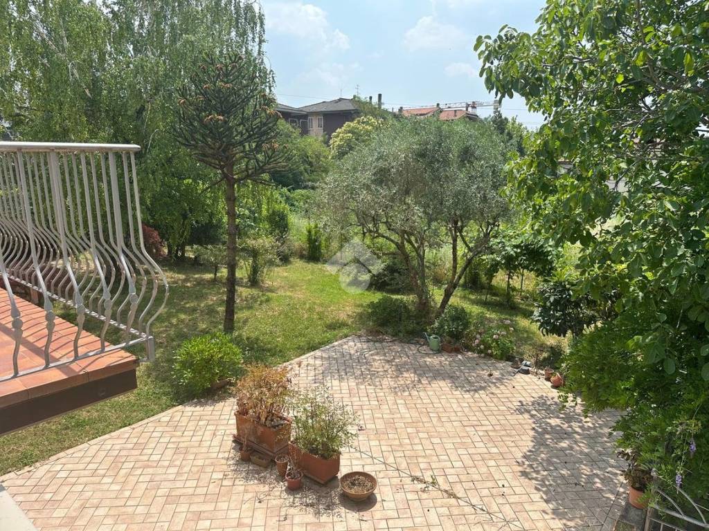Villa a Verona in Via fabbricato scolastico, 2 - Foto 4