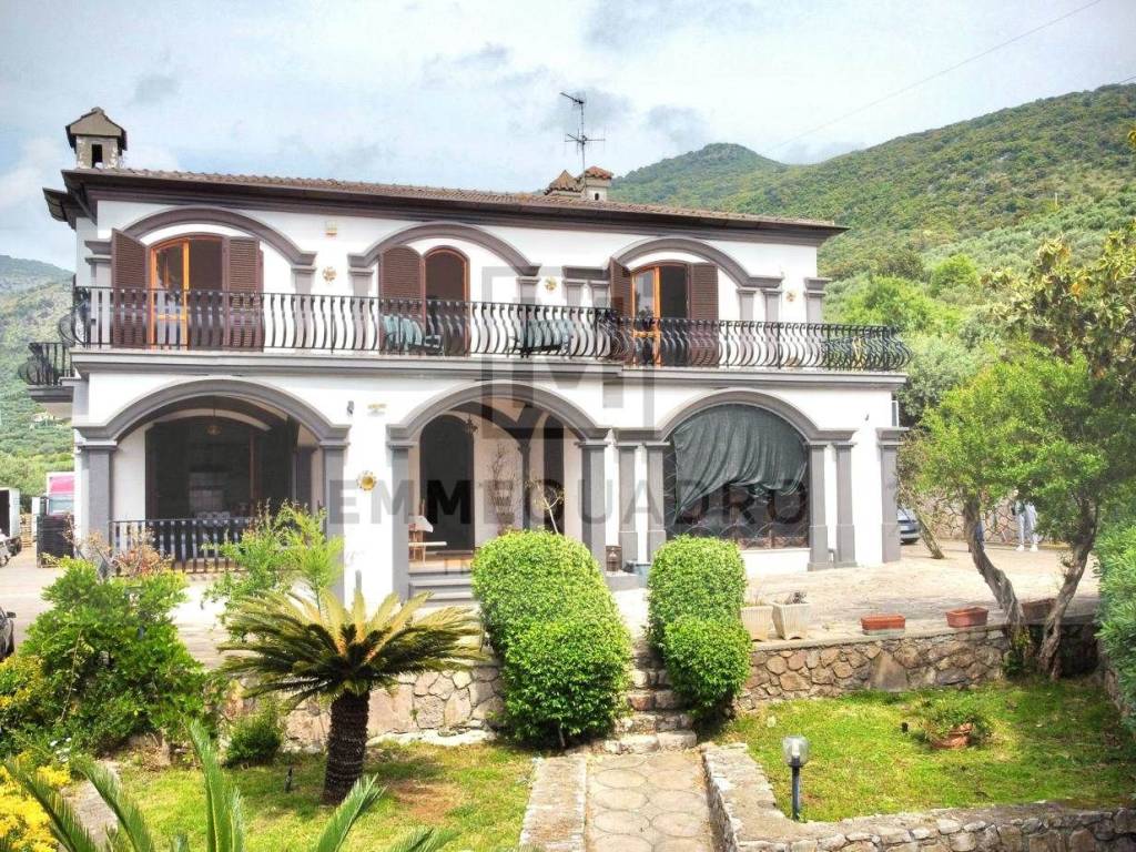 Villa a Terracina in Via Monticchio - Foto 2