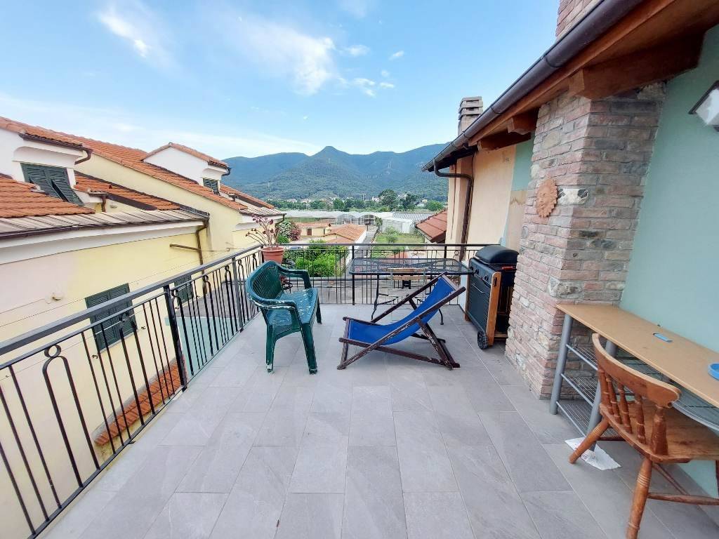 Casa indipendente a Albenga in Vico Fierè, 7 - Foto 3