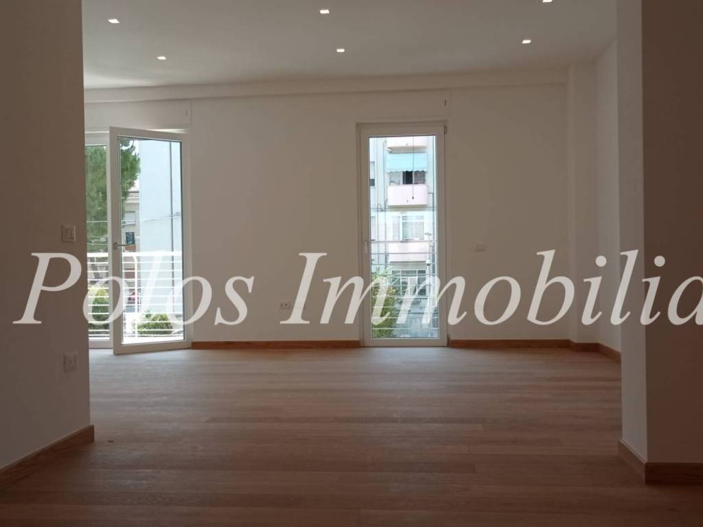Appartamento a Fermo in Piazza Giuseppe Verdi, 4 - Foto 2