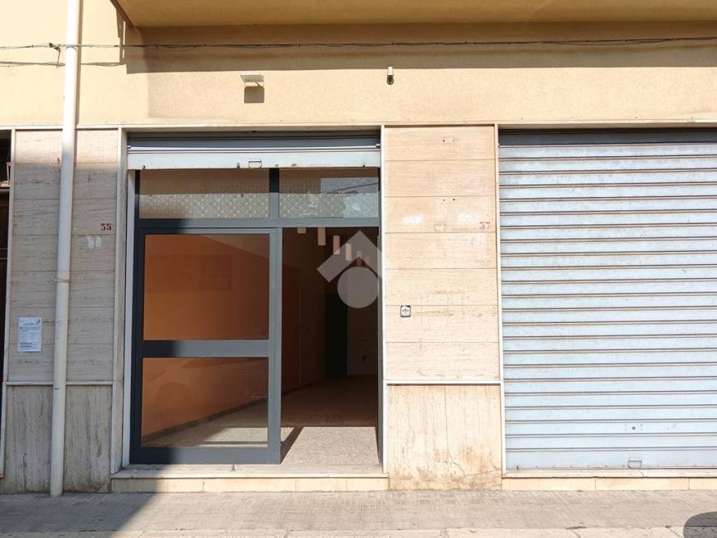 Box / garage a Trapani in Via Zuccalà Pompeo, 35 - Foto 4