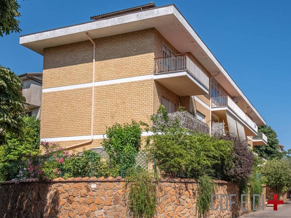 Appartamento a Bagnoregio in Via Mantes la Jolie - Foto 4