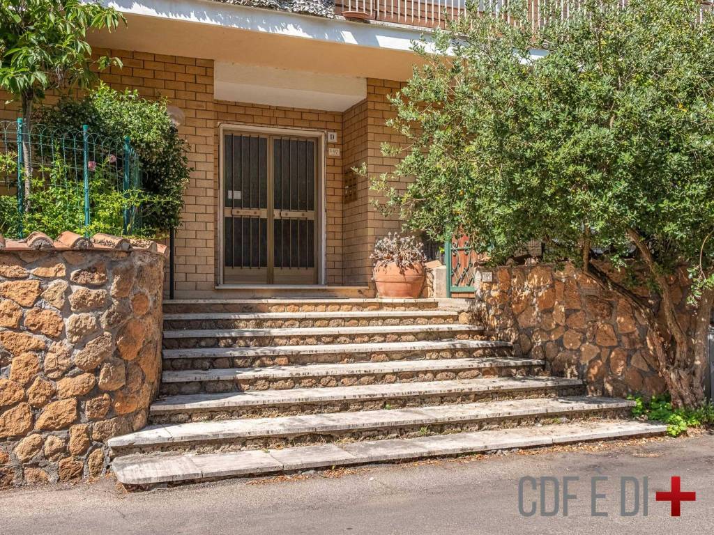 Appartamento a Bagnoregio in Via Mantes la Jolie - Foto 5