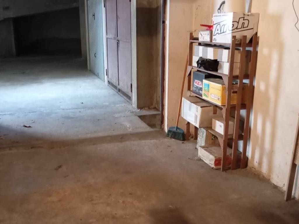 Box / garage a Asti in Via Cesare Ricciardi, 9 - Foto 4