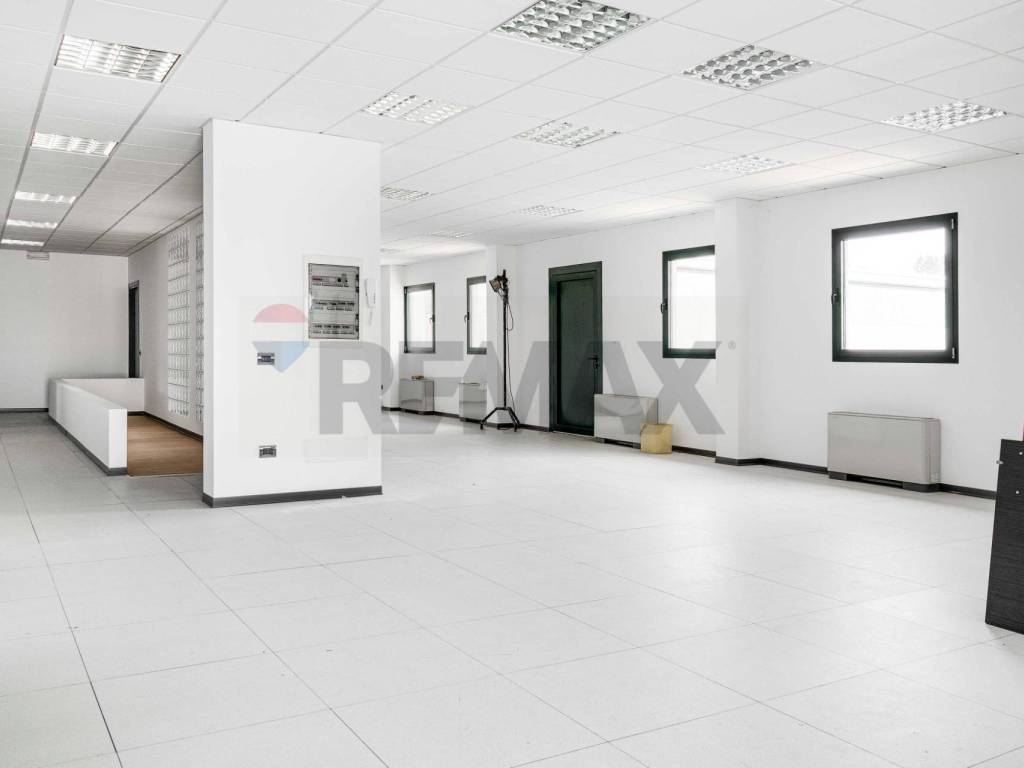 Immobile a Azzate in via 2 giugno, 13 - Foto 2