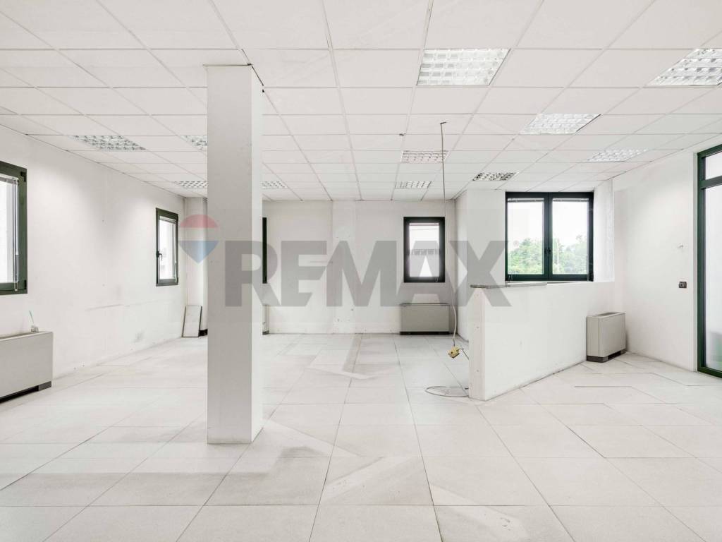 Immobile a Azzate in via 2 giugno, 13 - Foto 4