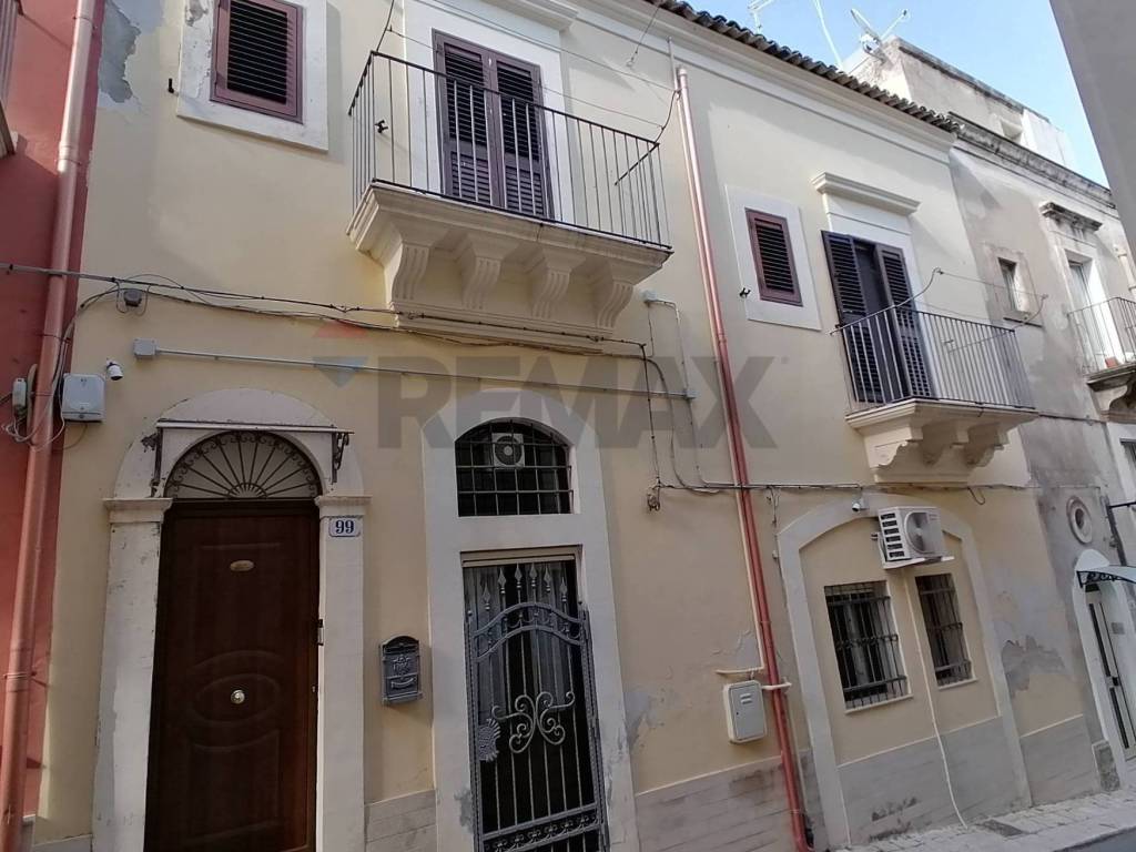 Casa indipendente a Ragusa in Via Carrubbelle, 99 - Foto 4