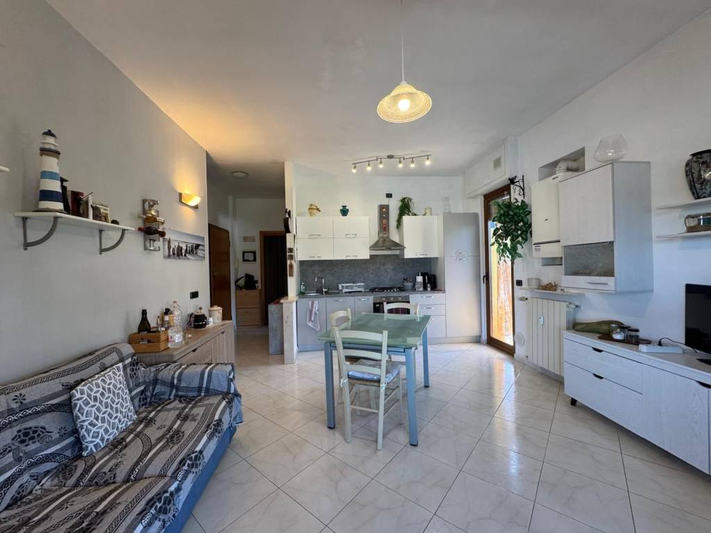 Appartamento a Loano in Viale Silvio Amico - Foto 2