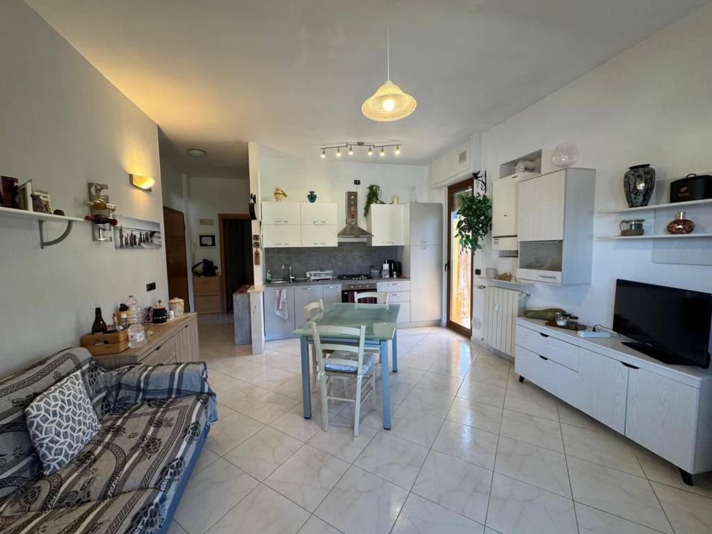 Appartamento a Loano in Viale Silvio Amico - Foto 3