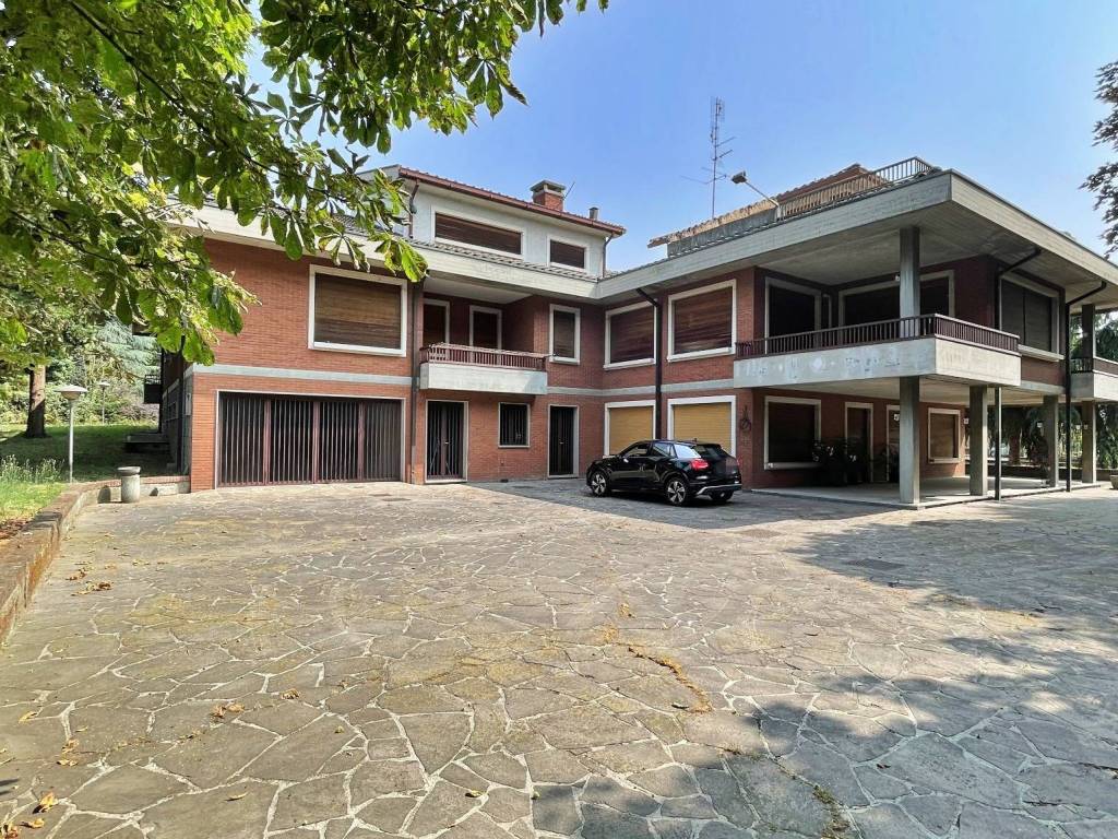 Villa a Pieve porto morone in Via 24 Maggio, 28 - Foto 1