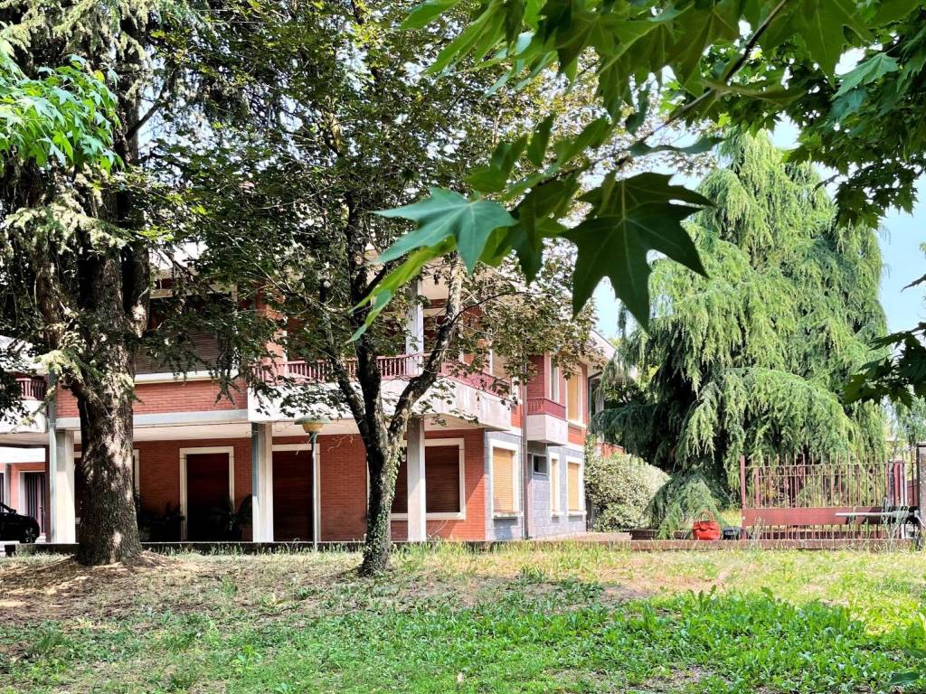 Villa a Pieve porto morone in Via 24 Maggio, 28 - Foto 3