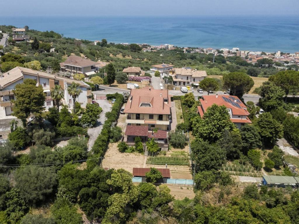 Casa indipendente a Silvi in C.DA SAN SILVESTRO, 49 - Foto 3