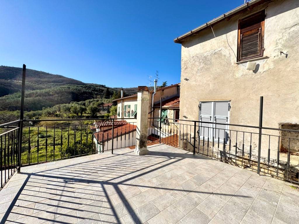 Casa indipendente a Pontedassio in Piazza Viani - Foto 3