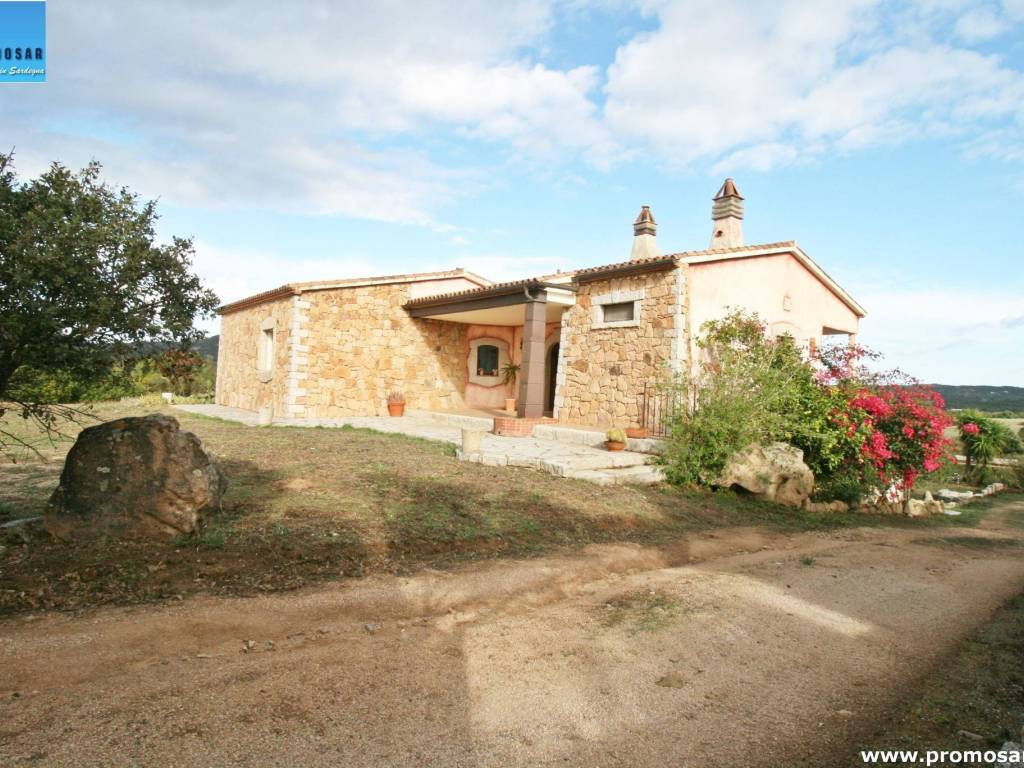 Villa a Arzachena in Strada Statale Orientale Sarda - Foto 3