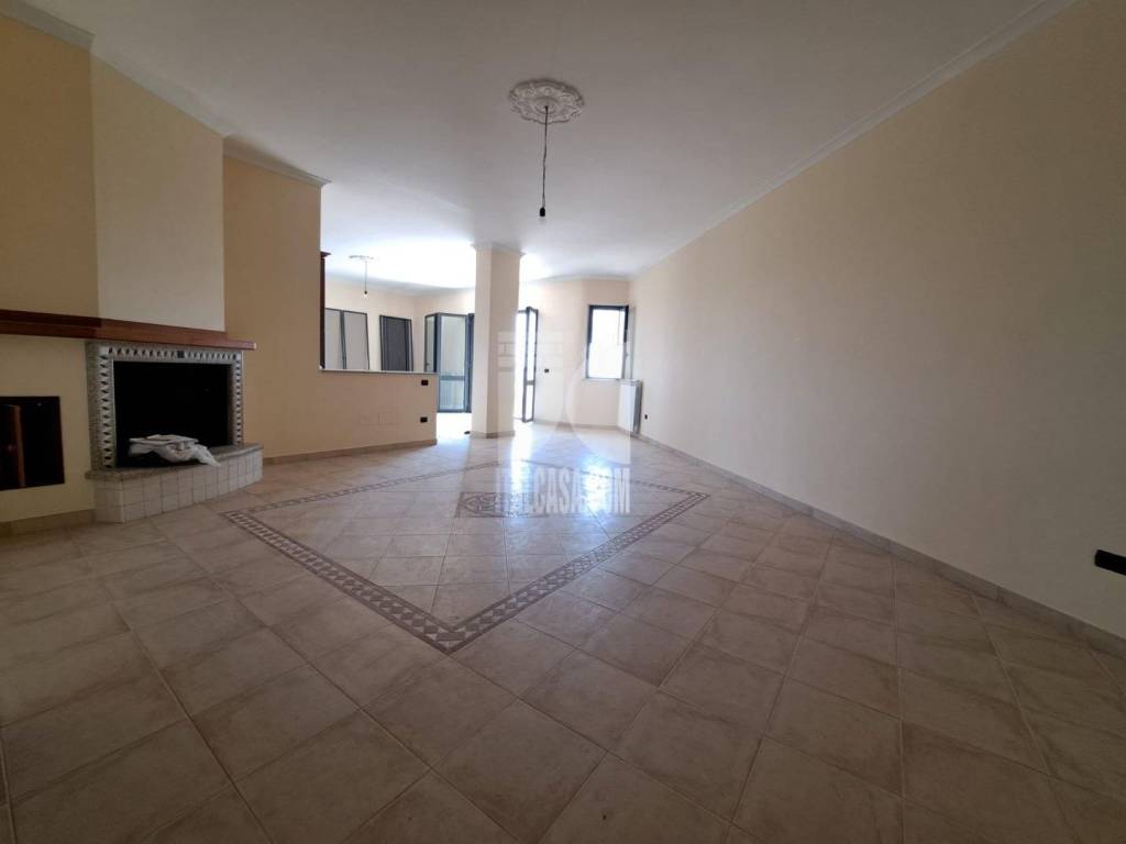 Appartamento a Crotone in via degli arbusti - Foto 3