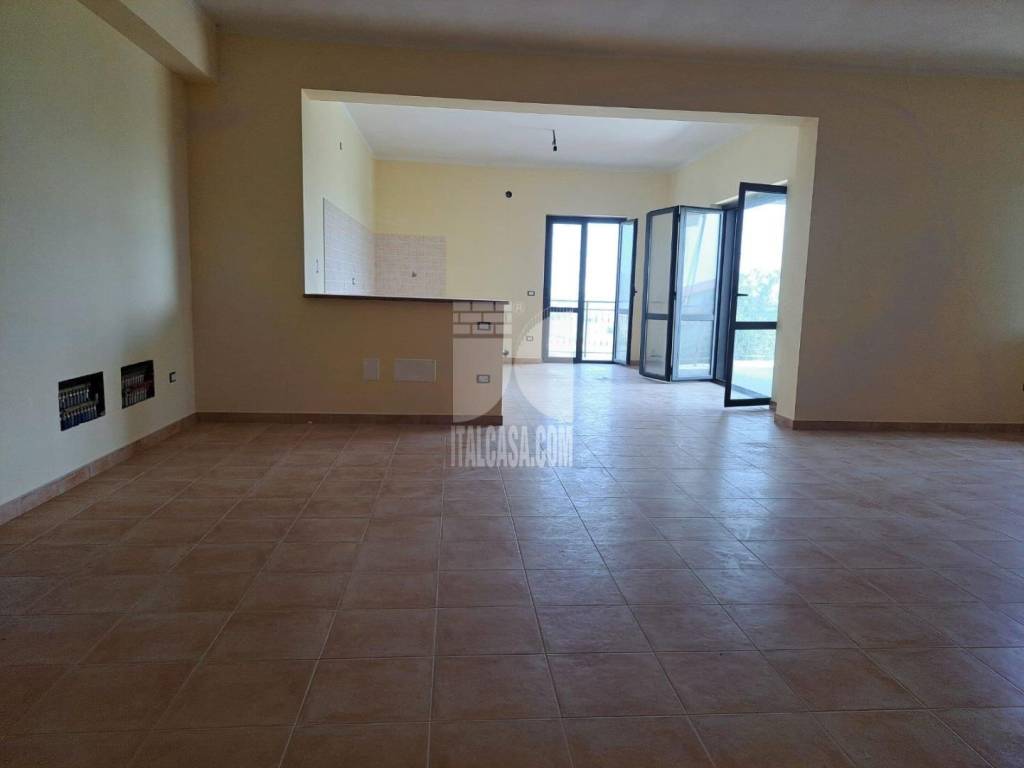 Appartamento a Crotone in via degli arbusti - Foto 2