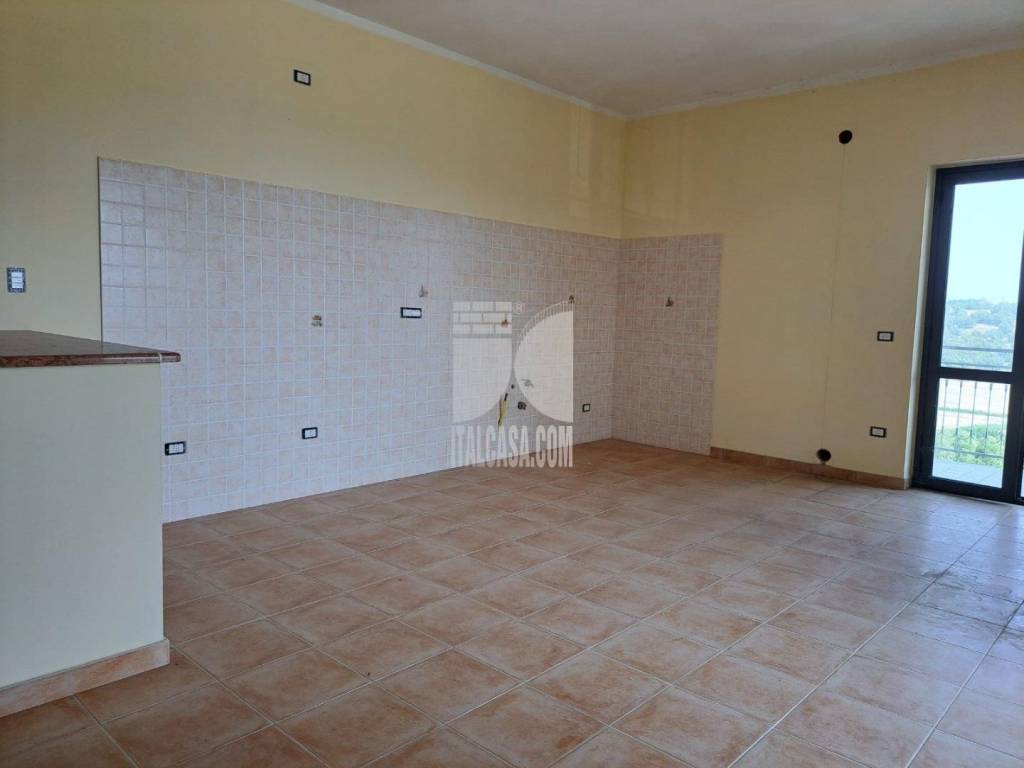 Appartamento a Crotone in via degli arbusti - Foto 4