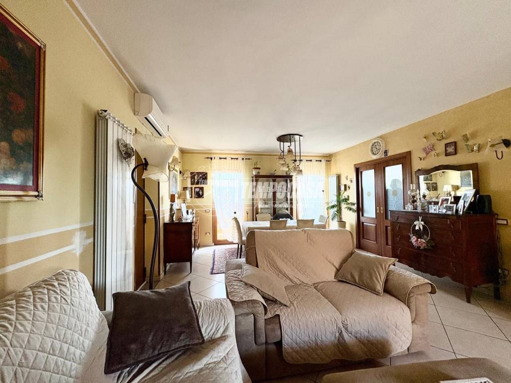 Appartamento a Casaluce in Via Giuseppe Mazzini 13 - Foto 3