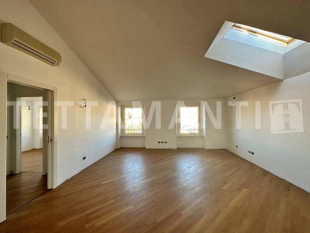 Appartamento a Como in Via Indipendenza, 16 - Foto 2