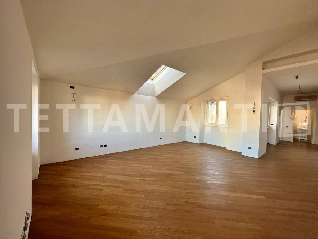Appartamento a Como in Via Indipendenza, 16 - Foto 5