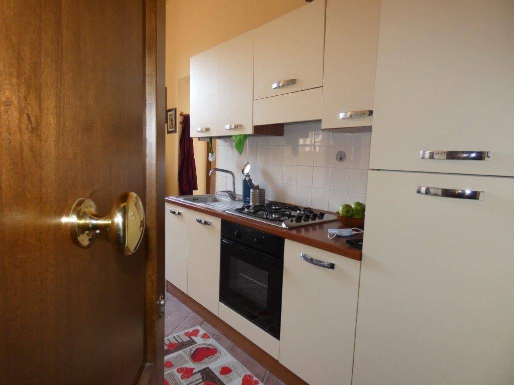 Appartamento a Viterbo in Piazza della Rocca - Foto 3